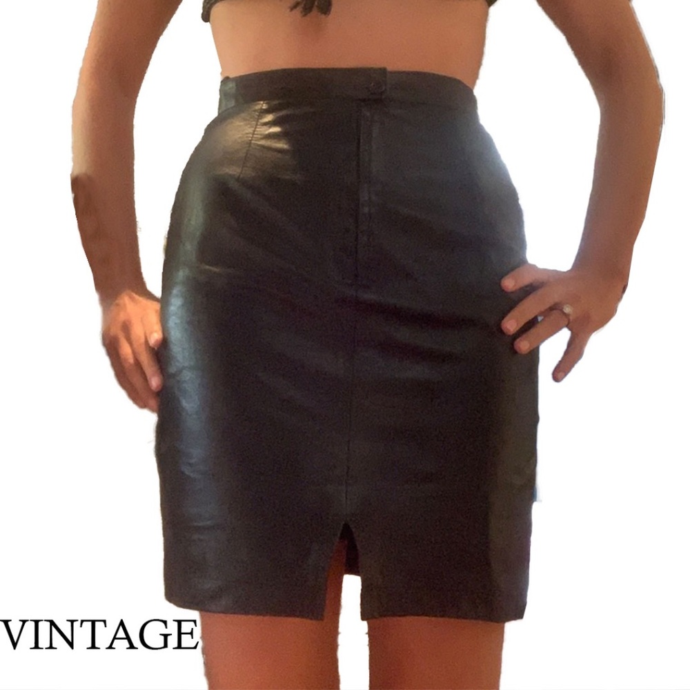 Vintage 70's fine leather mini skirt - Picture 1 of 8